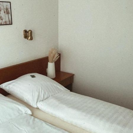 Hotel Zur Sonne Kirchhain Ngoại thất bức ảnh