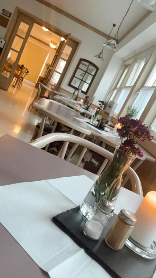 Hotel Zur Sonne Kirchhain Ngoại thất bức ảnh